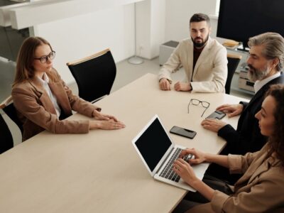 Cum facilitează comunicarea succesul integrării în fuziuni și achiziții